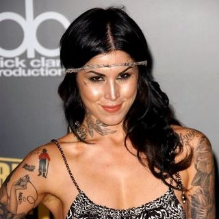 Kat Von D; in 2008 American Music Awards - Arrivals