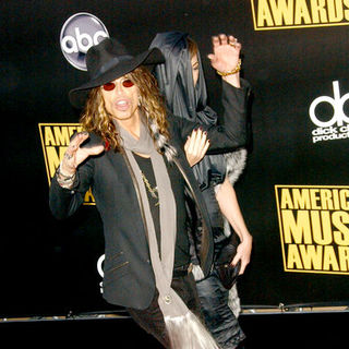 2008 American Music Awards - Arrivals