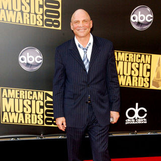 Patrick Kilpatrick; in 2008 American Music Awards - Arrivals