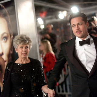 "The Curious Case Of Benjamin Button" Los Angeles Premiere - Arrivals