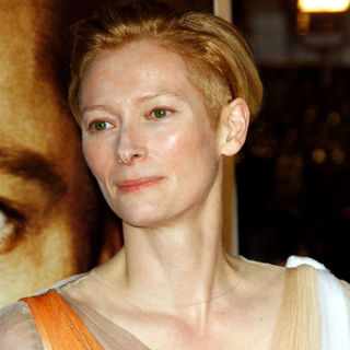 Tilda Swinton in "The Curious Case Of Benjamin Button" Los Angeles Premiere - Arrivals