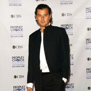 Gavin Rossdale; in 35th Annual People's Choice Awards - Arrivals