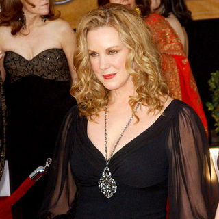Elizabeth Perkins; in 15th Annual Screen Actors Guild Awards - Arrivals