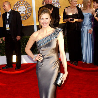Brenda Strong; in 15th Annual Screen Actors Guild Awards - Arrivals