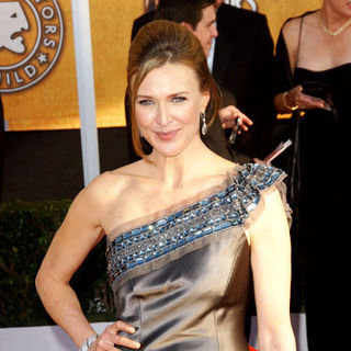 Brenda Strong; in 15th Annual Screen Actors Guild Awards - Arrivals