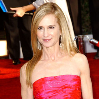 Holly Hunter in 15th Annual Screen Actors Guild Awards - Arrivals