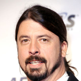 Dave Grohl; in Neil Diamond Honored as the 2009 Musicares Person Of The Year - Arrivals