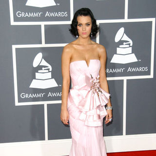 Katy Perry in 2009 Grammys Red Carpet