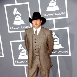 Trace Adkins; in The 51st Annual GRAMMY Awards - Arrivals