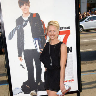 Collette Wolfe; in "17 Again" Los Angeles Premiere - Arrivals