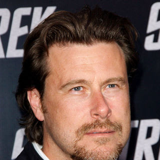Dean McDermott; in "Star Trek" Los Angeles Premiere - Arrivals