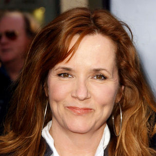 Lea Thompson; in "Star Trek" Los Angeles Premiere - Arrivals