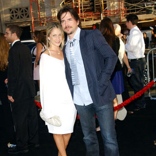Matthew Settle;Naama Nativ; in "Terminator Salvation" Los Angeles Premiere - Arrivals