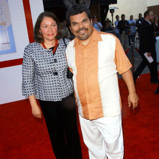 Luis Guzman, Angelita Galarza-Guzman in "The Taking of Pelham 123" Los Angeles Premiere - Arrivals