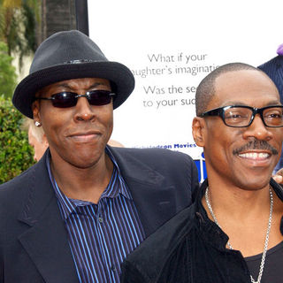 Eddie Murphy, Arsenio Hall in "Imagine That" Los Angeles Premiere - Arrivals