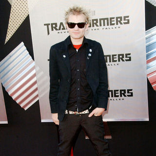 Deryck Whibley; in 2009 Los Angeles Film Festival - "Transformers: Revenge of the Fallen" Premiere - Arrivals