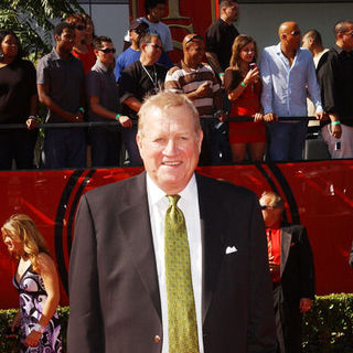 Ken Howard; in 17th Annual ESPY Awards - Arrivals