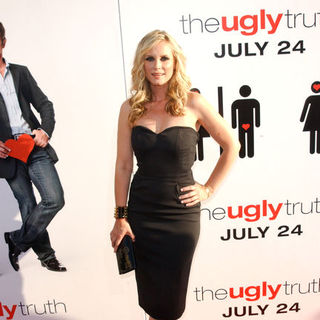 Bonnie Somerville; in "The Ugly Truth" Los Angeles Premiere - Arrivals
