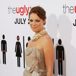 Katherine Heigl; in "The Ugly Truth" Los Angeles Premiere - Arrivals