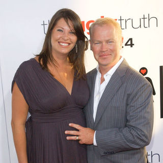 Neal McDonough;Ruve Robertson; in "The Ugly Truth" Los Angeles Premiere - Arrivals