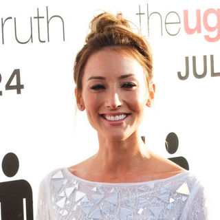 Bree Turner; in "The Ugly Truth" Los Angeles Premiere - Arrivals