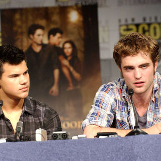 Robert Pattinson;Taylor Lautner; in 2009 Comic Con International - Day 1
