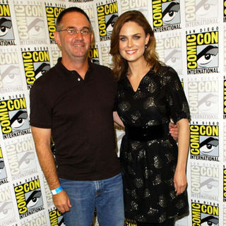 Emily Deschanel;Hart Hanson; in 2009 Comic Con International - Day 2