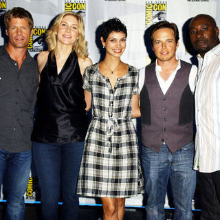 Elizabeth Mitchell, Morena Baccarin, Morris Chestnut, Scott Wolf, Joel Gretsch in 2009 Comic Con International - Day 3