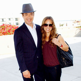 Robert Downey Jr.;Susan Levin; in 2009 Comic Con International - Day 3