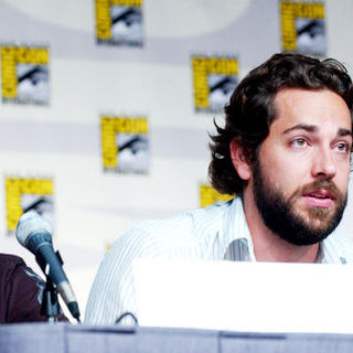 Joshua Gomez, Zachary Levi, Yvonne Strahovski in 2009 Comic Con International - Day 3