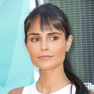 Jordana Brewster in 2009 Teen Choice Awards - Arrivals