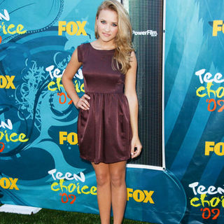 Emily Osment; in 2009 Teen Choice Awards - Arrivals
