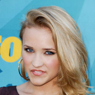 Emily Osment; in 2009 Teen Choice Awards - Arrivals