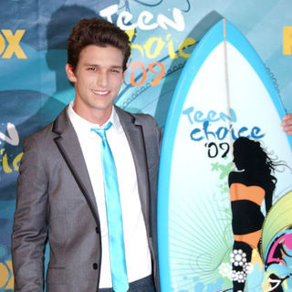 Daren Kagasoff; in 2009 Teen Choice Awards - Press Room