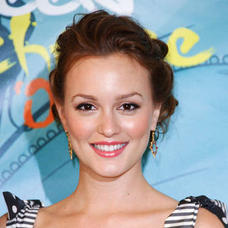 Leighton Meester; in 2009 Teen Choice Awards - Press Room