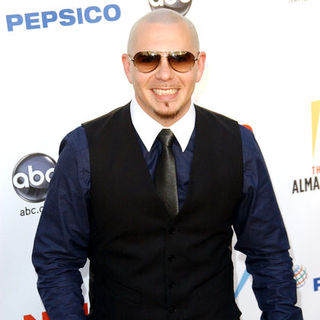 Pitbull in 2009 NCLR ALMA Awards - Arrivals