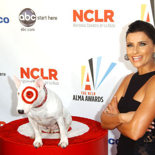 Nelly Furtado in 2009 NCLR ALMA Awards - Arrivals