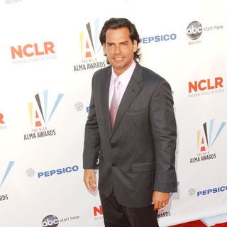 Cristian de la Fuente; in 2009 NCLR ALMA Awards - Arrivals