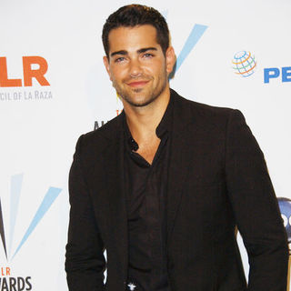 Jesse Metcalfe; in 2009 NCLR ALMA Awards - Press Room