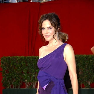 Mary-Louise Parker; in The 61st Annual Primetime Emmy Awards - Arrivals