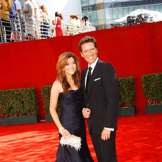 Alyson Hannigan;Alexis Denisof; in The 61st Annual Primetime Emmy Awards - Arrivals