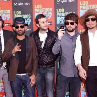 Zoe; in 2009 MTV Latin VMAs - Arrivals