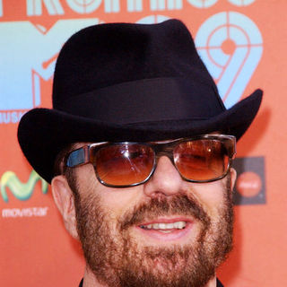 Dave Stewart; in 2009 MTV Latin VMAs - Arrivals