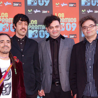 Cafe Tacuba; in 2009 MTV Latin VMAs - Arrivals