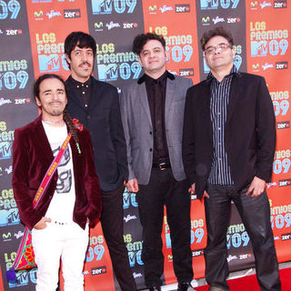Cafe Tacuba; in 2009 MTV Latin VMAs - Arrivals