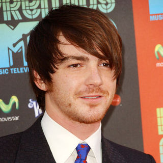 Drake Bell in 2009 MTV Latin VMAs - Arrivals