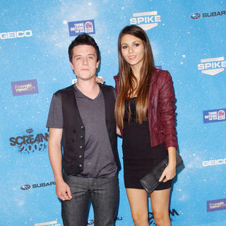 Josh Hutcherson, Victoria Justice in Spike TV's "Scream 2009" - Arrivals