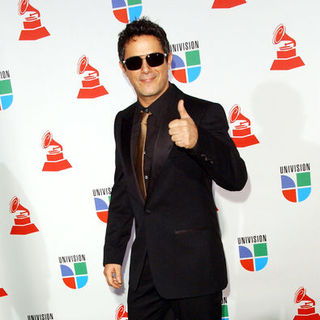 Alejandro Sanz; in The 10th Annual Latin GRAMMY Awards - Arrivals