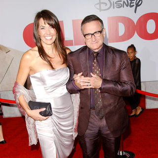 Robin Williams, Susan Schneider in "Old Dogs" Los Angeles Premiere - Arrivals