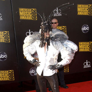 Bobby Trendy in 2009 American Music Awards - Arrivals